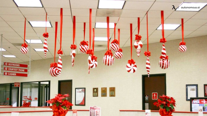 Christmas decorations diy office