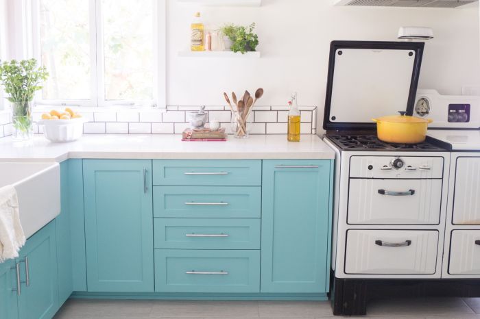 Tiffany blue kitchen decor