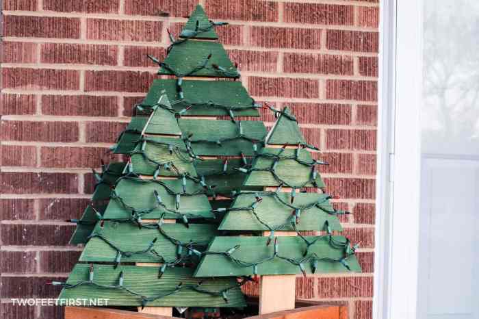 Diy outdoor christmas tree ornaments