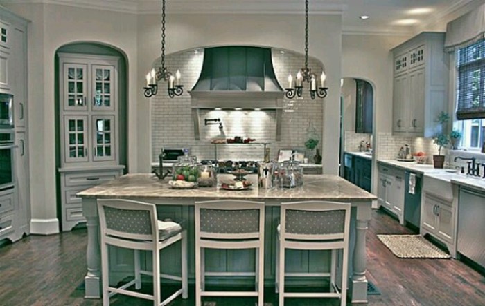 Tiffany blue kitchen decor